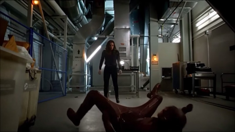 The Flash vs. Caitlin Snow (Hannibal Bates) - The Flash