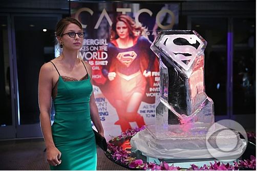 Kara Zor-El, Supergirl Magazine Cover - Supergirl