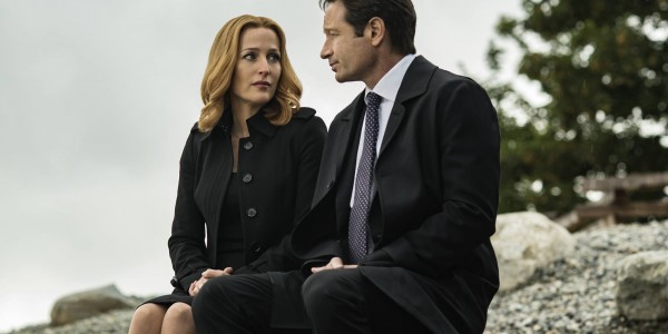 THE X-FILES: L-R: Gillian Anderson and David Duchovny in the "Home Again" episode of THE X-FILES airing Monday, Feb. 8 (8:00-9:00 PM ET/PT) on FOX. ©2016 Fox Broadcasting Co. Cr: Ed Araquel/FOX